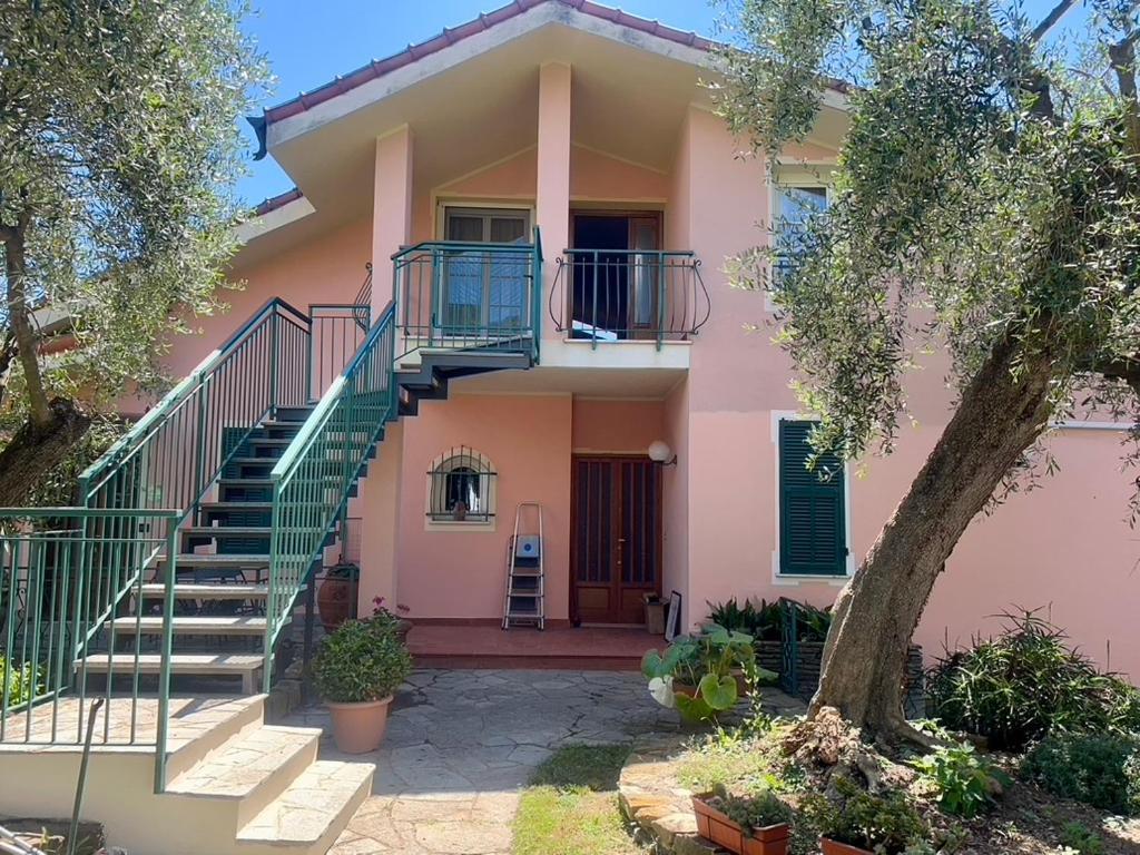 Agriturismo Ada Musso Ss Diano Borello Exterior foto