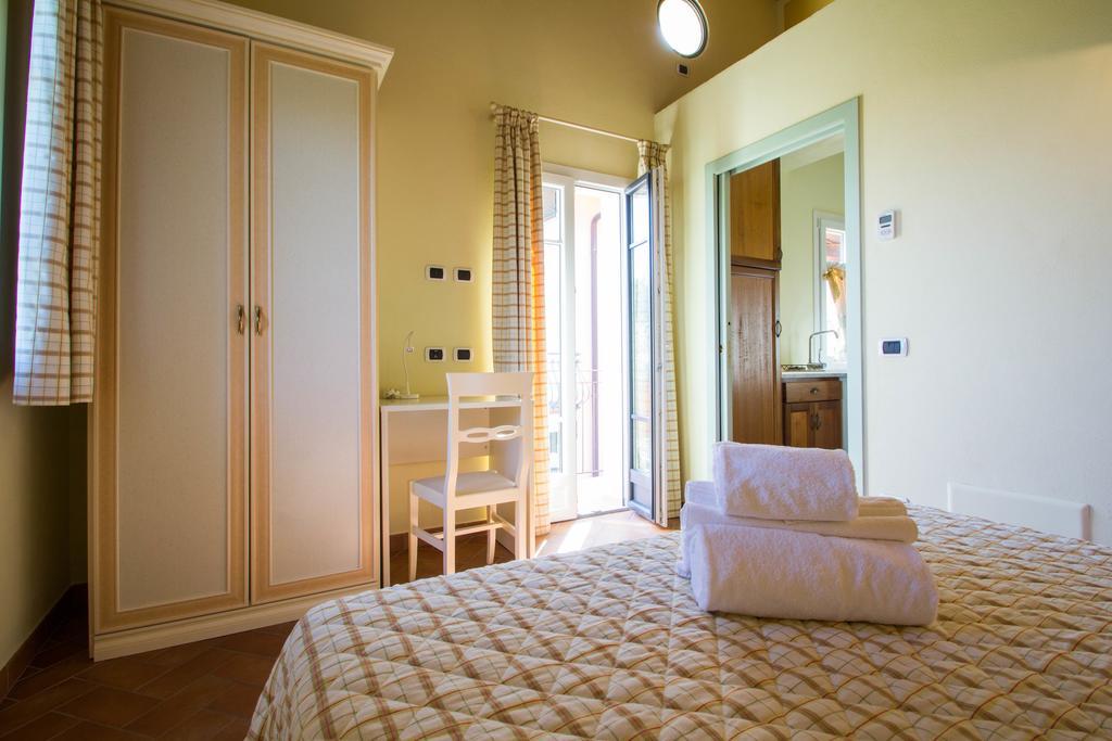 Agriturismo Ada Musso Ss Diano Borello Zimmer foto
